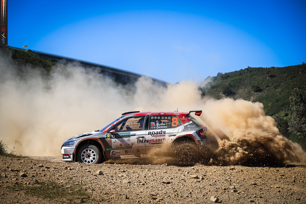 Ernesto Cunha / Valter Cardoso em Skoda Fabia Rally2 Evo